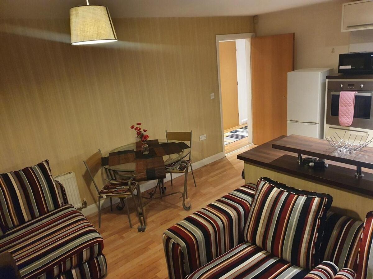 Two Bedroom Apartment, Free Parking, Close To Uclan And Free Wifi Preston  Exterior foto