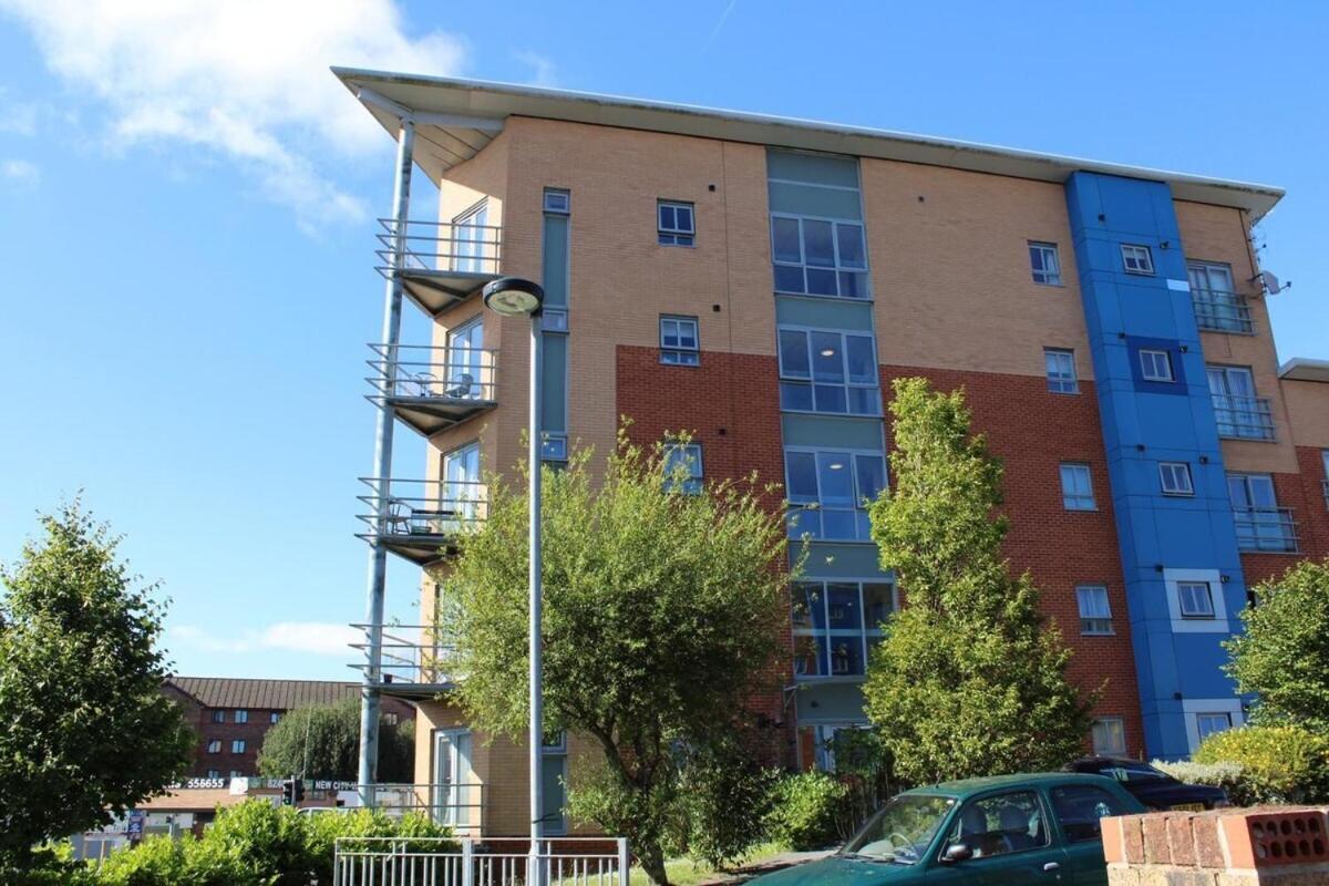 Two Bedroom Apartment, Free Parking, Close To Uclan And Free Wifi Preston  Exterior foto