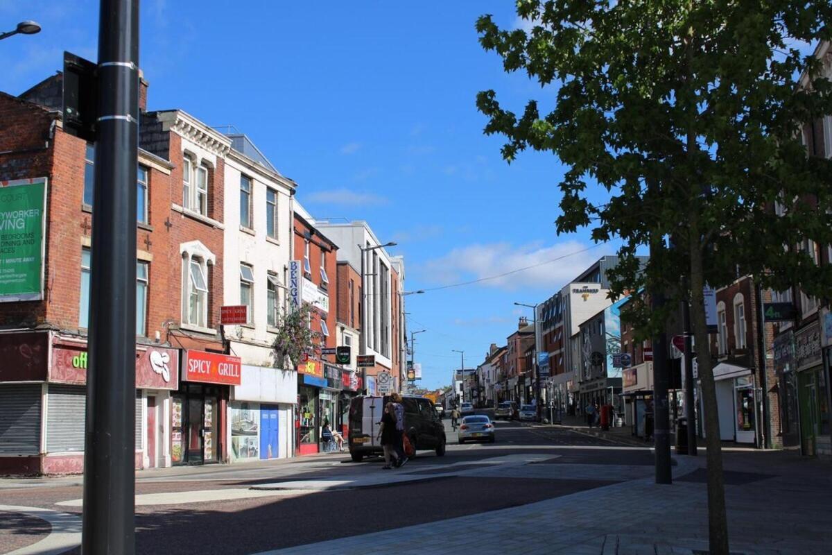 Two Bedroom Apartment, Free Parking, Close To Uclan And Free Wifi Preston  Exterior foto