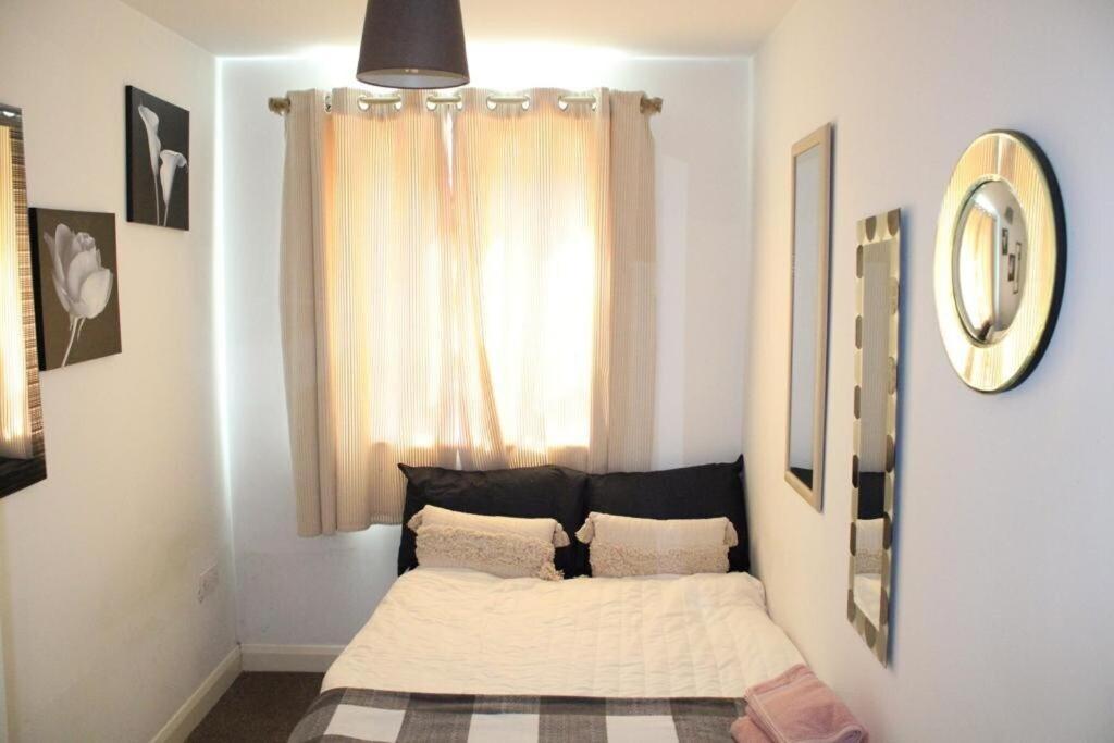 Two Bedroom Apartment, Free Parking, Close To Uclan And Free Wifi Preston  Exterior foto