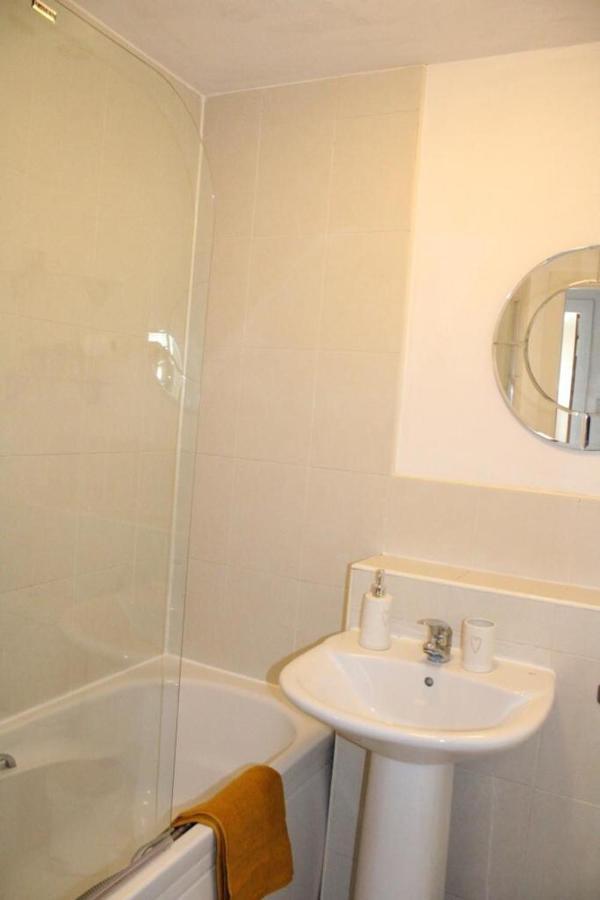 Two Bedroom Apartment, Free Parking, Close To Uclan And Free Wifi Preston  Exterior foto