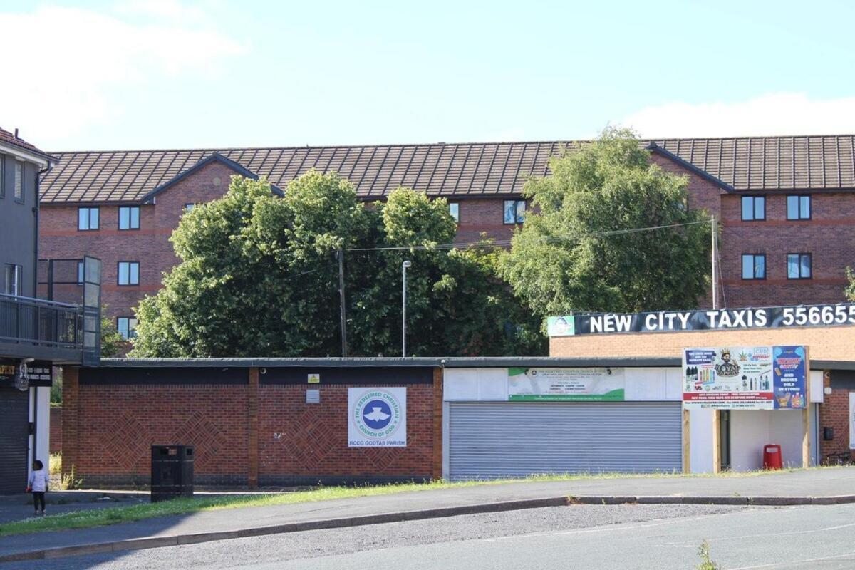 Two Bedroom Apartment, Free Parking, Close To Uclan And Free Wifi Preston  Exterior foto