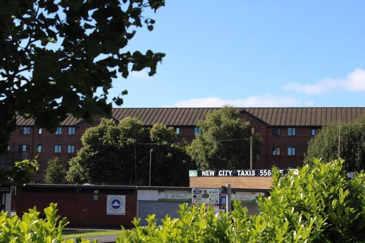 Two Bedroom Apartment, Free Parking, Close To Uclan And Free Wifi Preston  Exterior foto